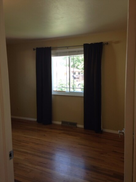 Building Photo - Fabulous Lakewood Home!