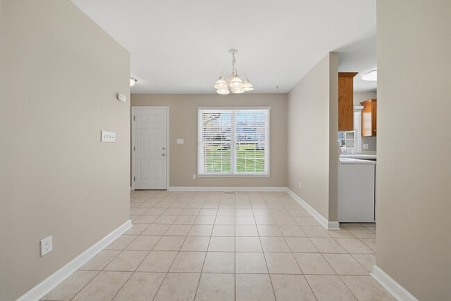 Building Photo - Hollar Duplex Conover