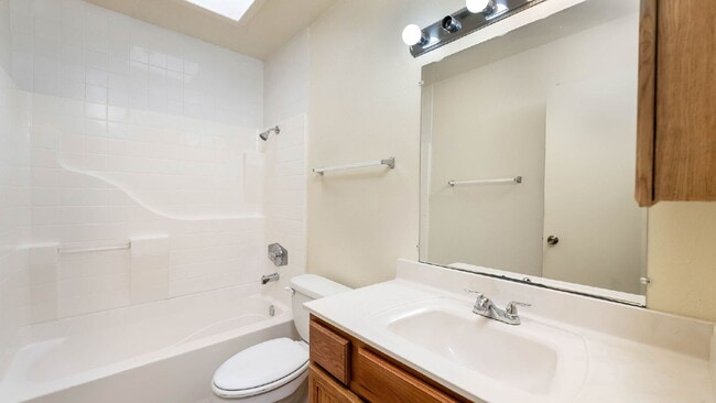 Building Photo - 4710 Casa Bello St