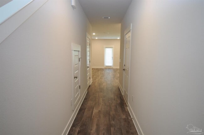 Building Photo - 1535 Iroquois Ct