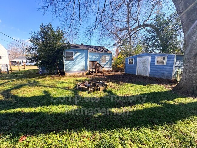 Building Photo - 5604 Ter O