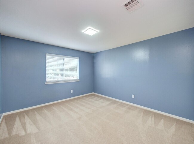 Building Photo - 13215 Sleepy Creek Meadows