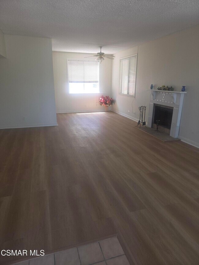 Building Photo - 13901 Olive View Ln