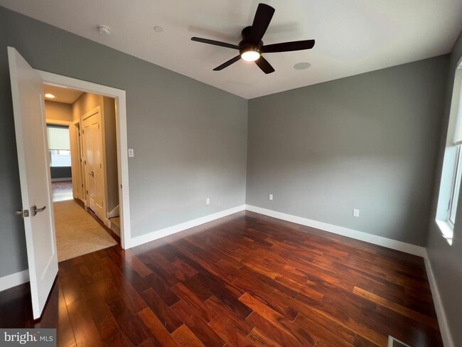 Building Photo - 423 Wallace St