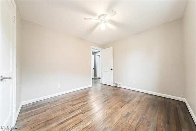 Building Photo - 3837 Mayfield Rd