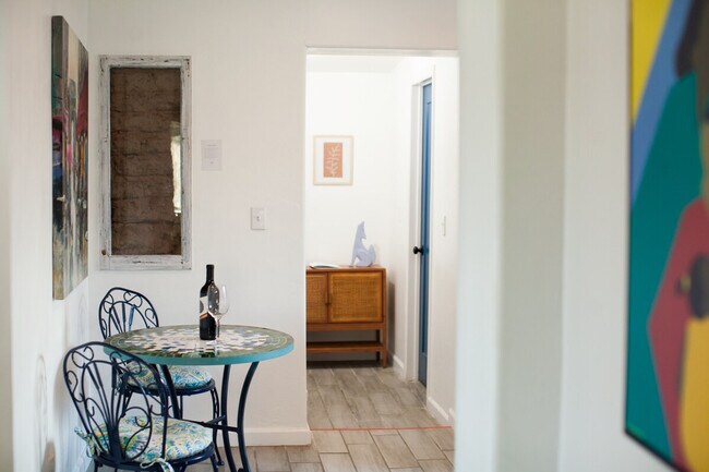 Building Photo - 1314 S 8th Ave