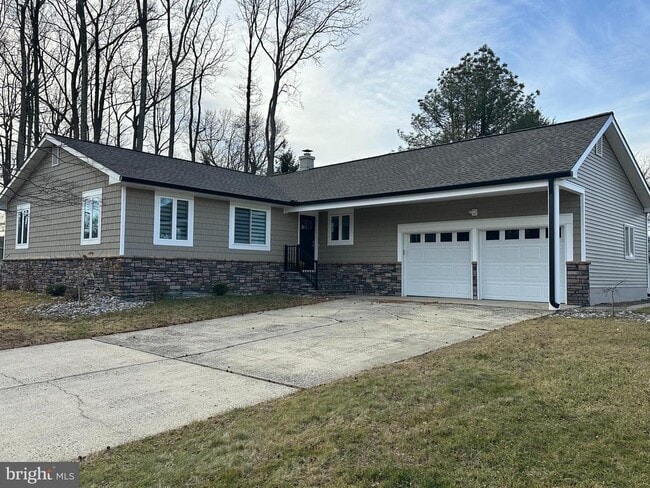 Building Photo - 12 Sanbert Cir