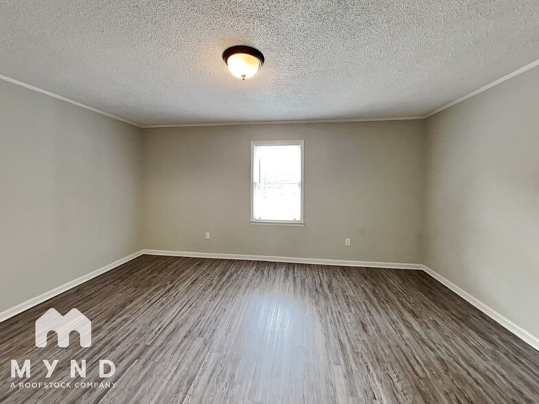 Building Photo - 2814 Bay Leaf Dr SE