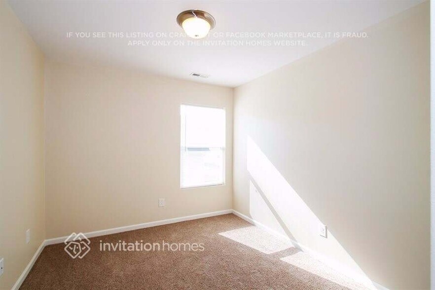 Building Photo - 5016 Broad Leaf Ct