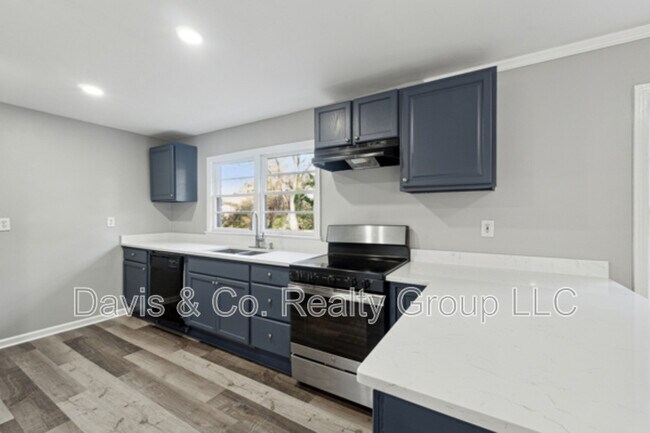 Building Photo - 2385 Tilson Rd