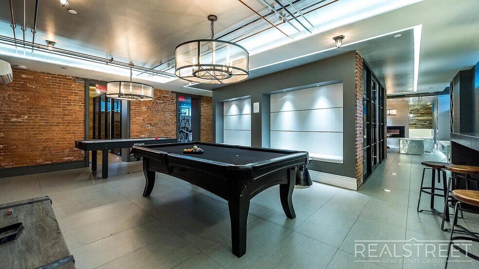 Building Photo - Ten Eyck Street