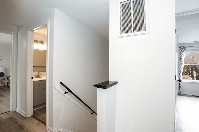 Building Photo - Four bedroom Corner Lot!