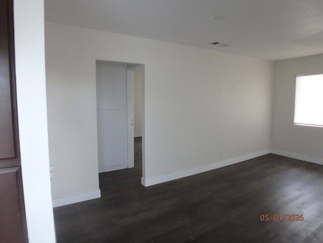Building Photo - 446 N Elk St