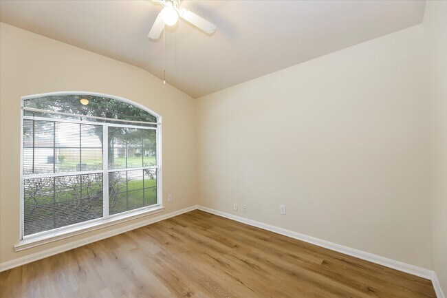 Building Photo - 3215 Painted Meadow Cir