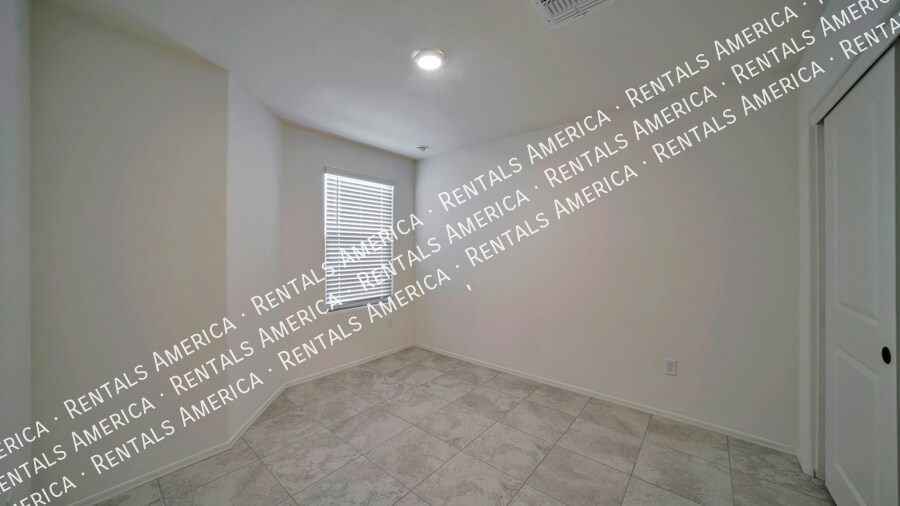 Building Photo - 8803 E Stone Meadow Cir