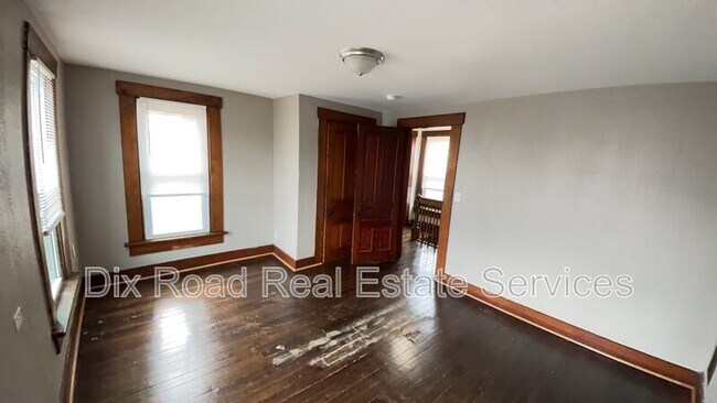 Building Photo - 118 Martz Ave