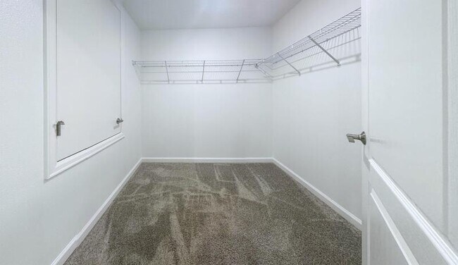 Building Photo - 272 Bergamot Lp
