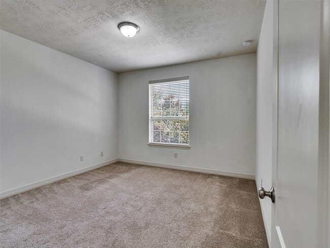 Building Photo - 28003 Iberville Glen Dr