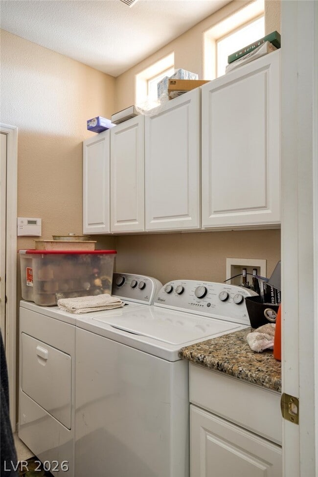 Building Photo - 1563 Raining Hills St