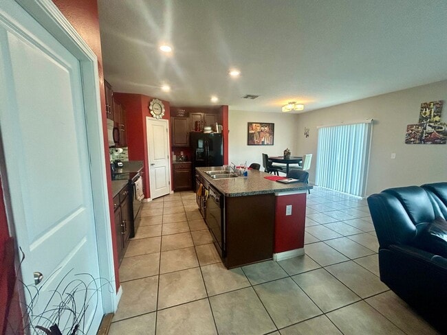 Building Photo - 17345 White Mangrove Dr