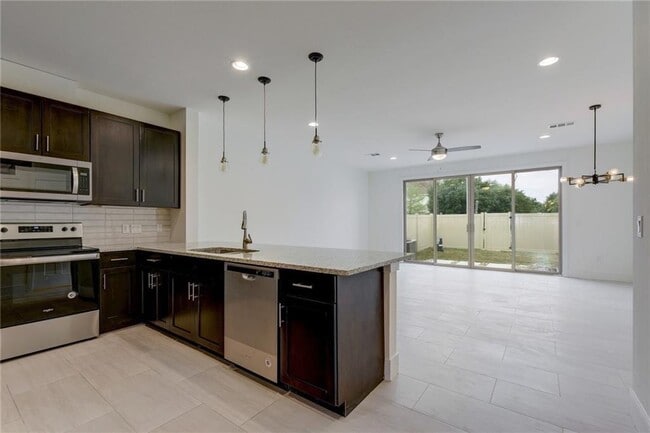 Building Photo - 402 Conservation Dr