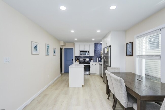 Building Photo - 125 N Wissahickon Ave