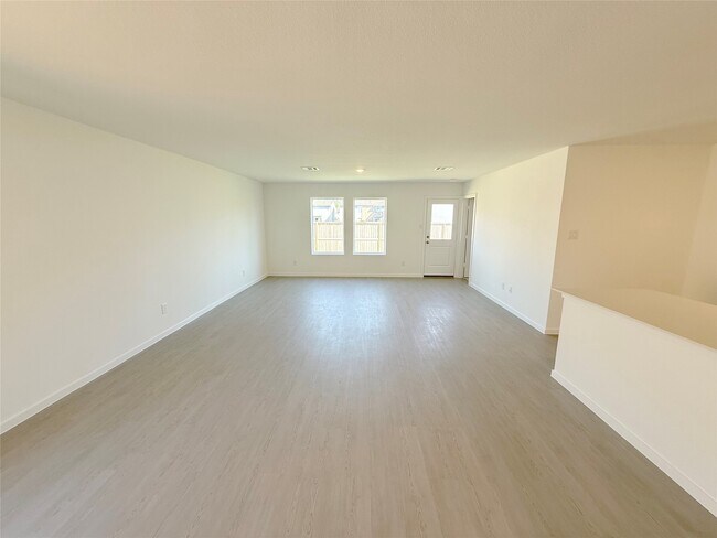 Building Photo - 505 Robin Ct