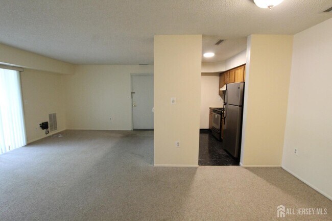 Building Photo - 1105 Aspen Dr
