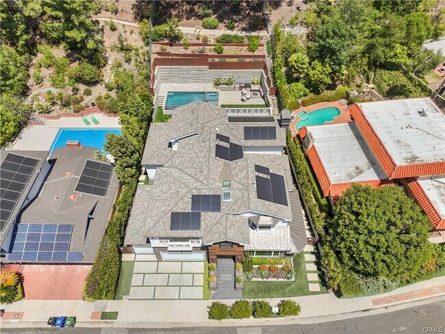 Building Photo - 2520 La Condesa Dr