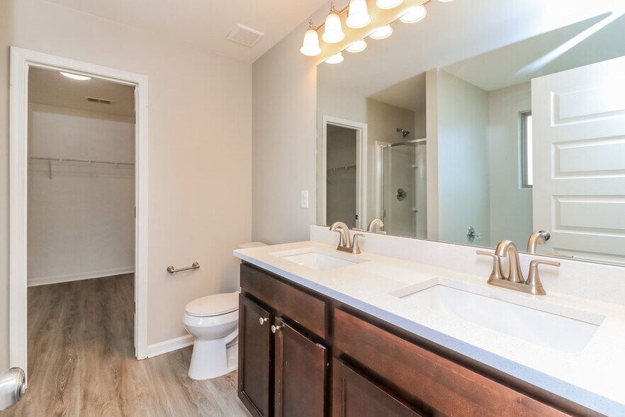 Building Photo - 8581 Braylen Manor Dr