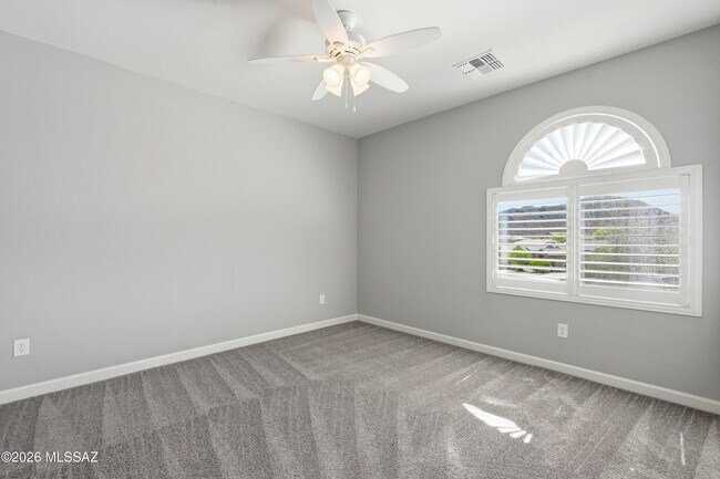 Building Photo - 8910 W Irongate Rd