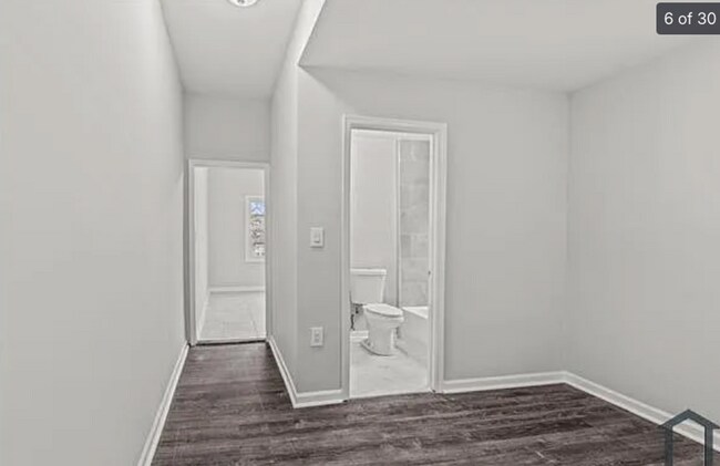 Building Photo - Modern 6-Bedroom Home in North Philadelphia