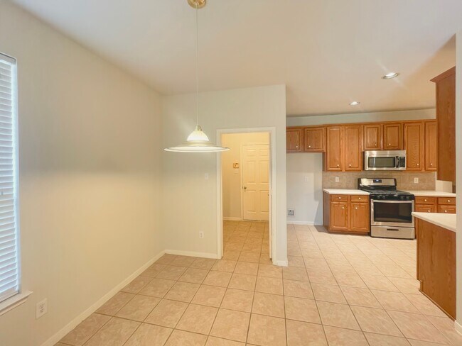 Building Photo - 24511 Saddle Path Ct