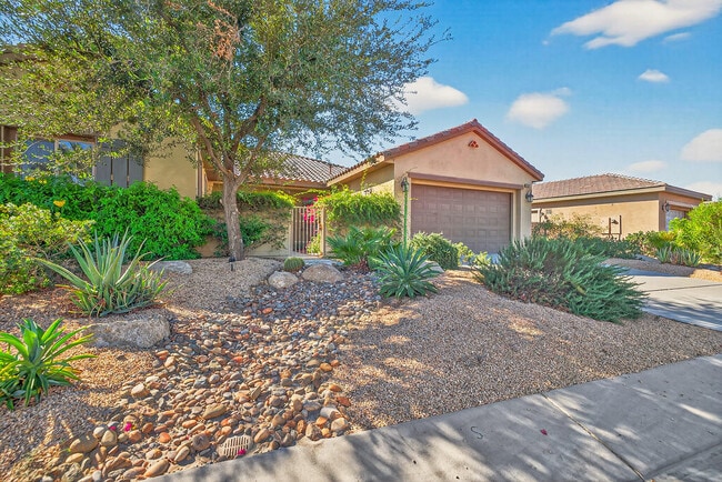 Building Photo - 35831 Raphael Dr