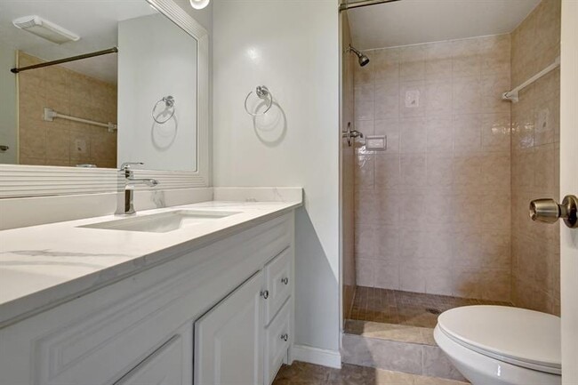 Building Photo - 8225 Sunrise Lakes Blvd