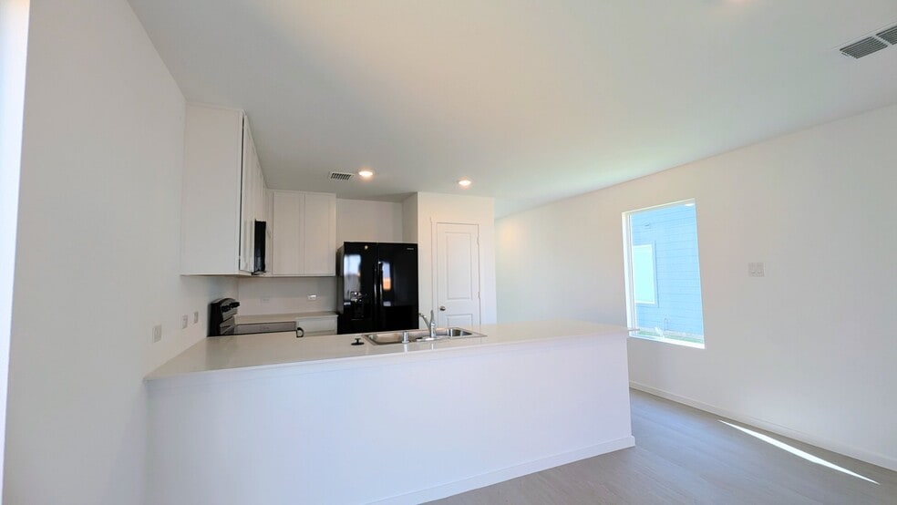 Building Photo - 732 Sandhill Crane Ln