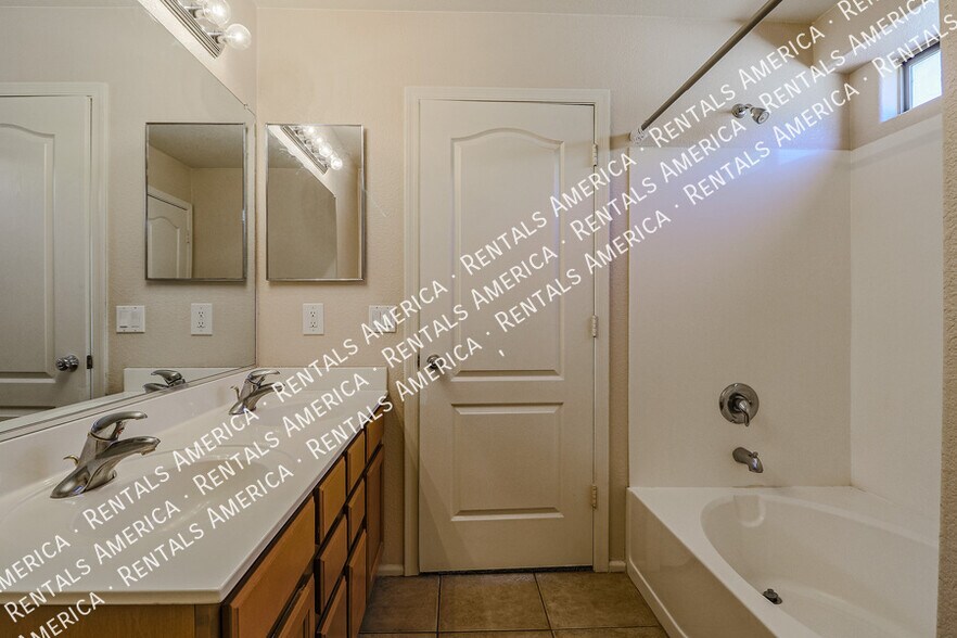 Building Photo - 16070 W Kendall St