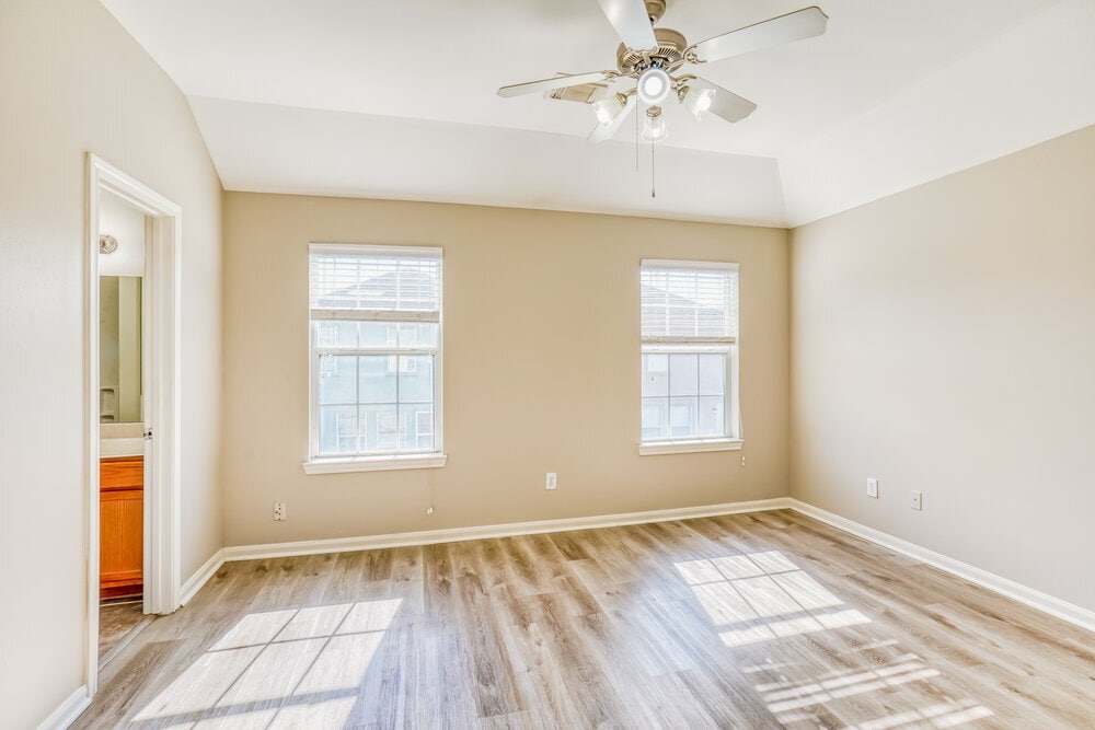 Building Photo - 4955 N Cancun Dr