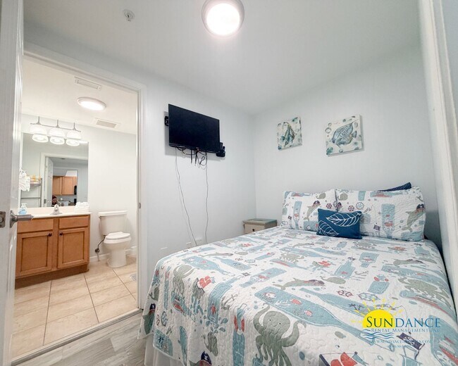 Building Photo - Resort-Style 2BR Condo with Gulf Views at The Palms of Destin – Fully Furnished!