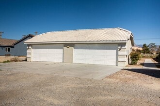 Building Photo - 2021 S Dandelion St