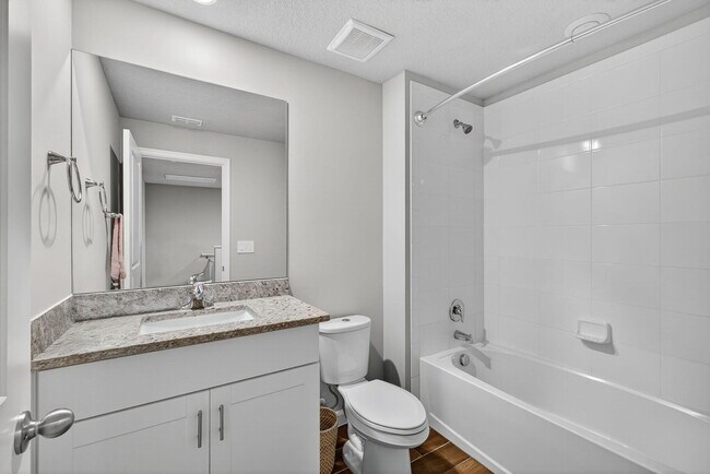 Building Photo - 392 SE Sea Hunt Wy