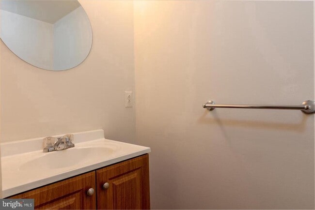 Building Photo - 8734 Ruppert Ct