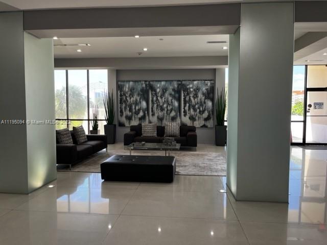 Building Photo - 20379 W Country Club Dr