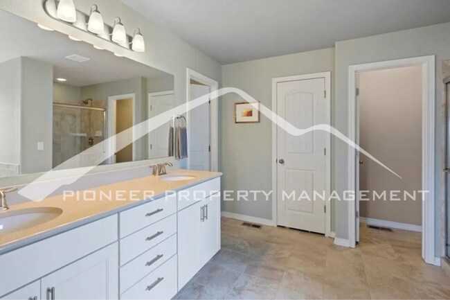 Building Photo - 8425 Mayfly Dr