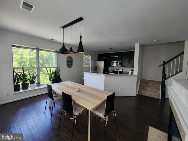 Building Photo - 12755 Fair Crest Ct