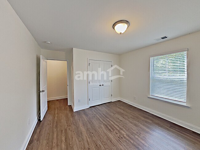 Building Photo - 159 Makenna Dr