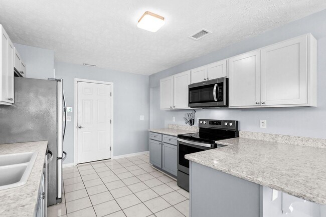 Building Photo - Golf Course Living Just Minutes from North Myrtle Beach – Long-Term Rental in Aberdeen