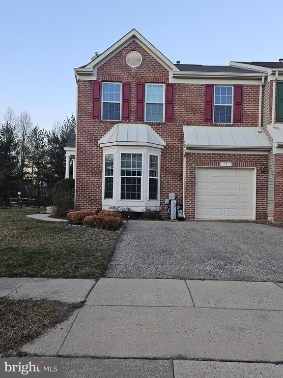 Primary Photo - 232 Eisenhower Ct