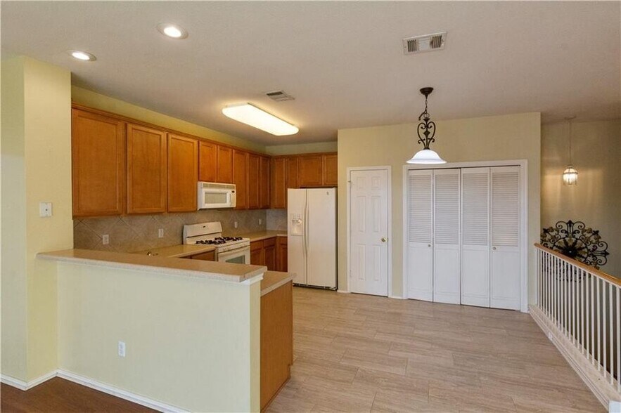 Kitchen 2 - 1900 Scofield Ridge Pky