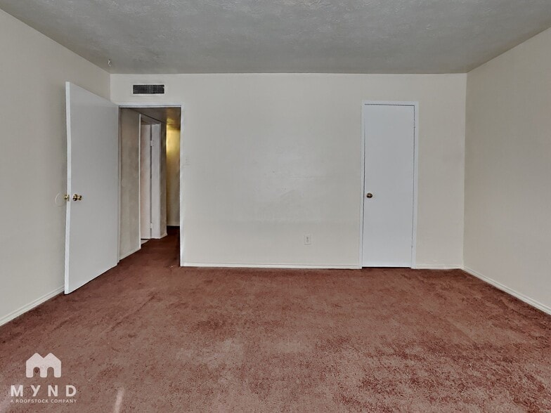 Building Photo - 14006 Pinewest Ct